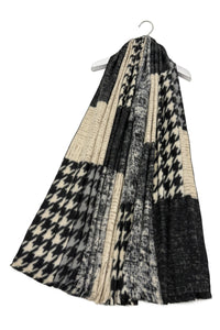 Houndstooth Check Wool Frayed Scarf