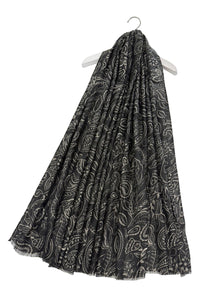 Beautiful Dotted Paisley Print Frayed Scarf
