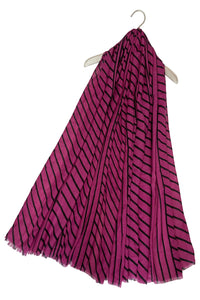 Diagonal Stripe Frayed Scarf