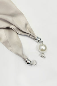 Plain Pearl Magnetic Clasp Scarf