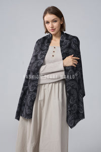 Intricate Paisley Print Wool Frayed Scarf
