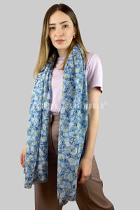 Fanned Paisley Print Scarf with Frayed Edge