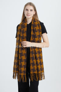 Bold Houndstooth Print Soft Tassel Scarf