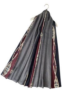 Chain Framed Border Print Scarf